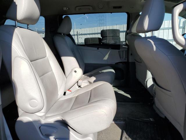 Photo 11 from auction – 2016 TOYOTA SIENNA XLE with VIN 5TDDK3DC5GS140456