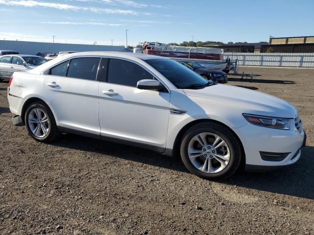 Photo 4 from auction – 2017 FORD TAURUS SEL with VIN 1FAHP2E80HG129776