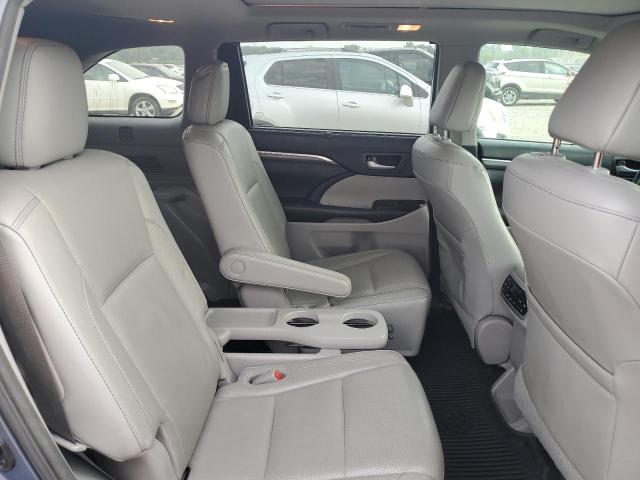 Снимка 11 от търг – 2018 TOYOTA HIGHLANDER с VIN 5TDDGRFHXJS039269
