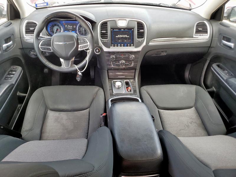 Photo 8 from auction – 2019 CHRYSLER 300 TOURING with VIN 2C3CCAAG5KH667624