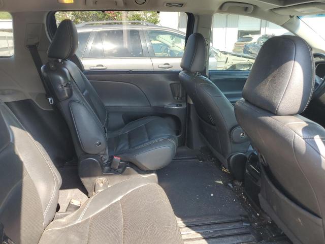 Photo 11 from auction – 2017 TOYOTA SIENNA SE with VIN 5TDXZ3DC6HS783909