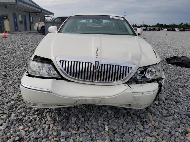 Photo 5 from auction – 2003 LINCOLN TOWN CAR E with VIN 1LNHM81W93Y686887