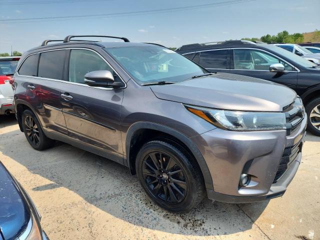 Photo 4 from auction – 2019 TOYOTA HIGHLANDER with VIN 5TDJZRFH7KS612143