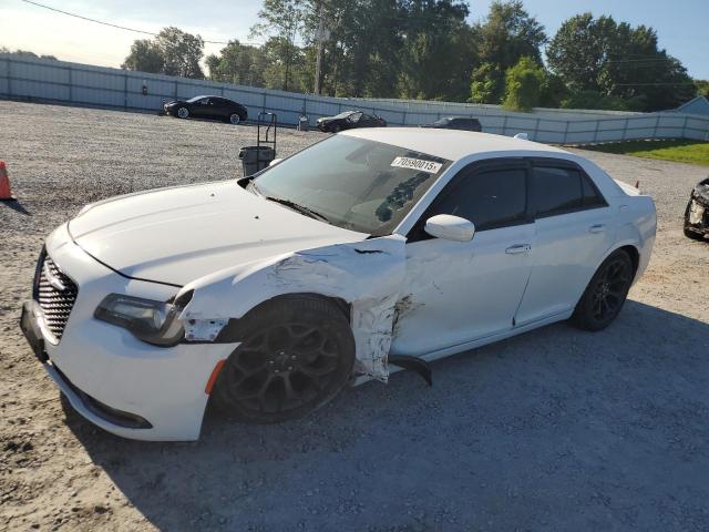 CHRYSLER 300 S 2019 with VIN 2C3CCABGXKH585550 - Photo from auction