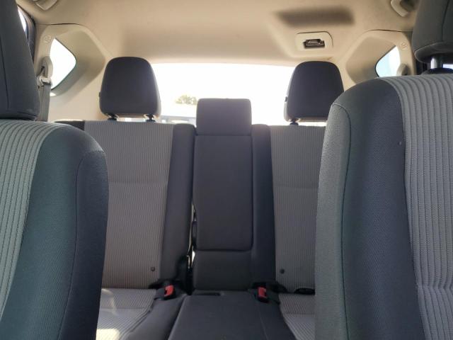 Photo 10 from auction – 2013 TOYOTA RAV4 LE with VIN JTMBFREV8D5005925