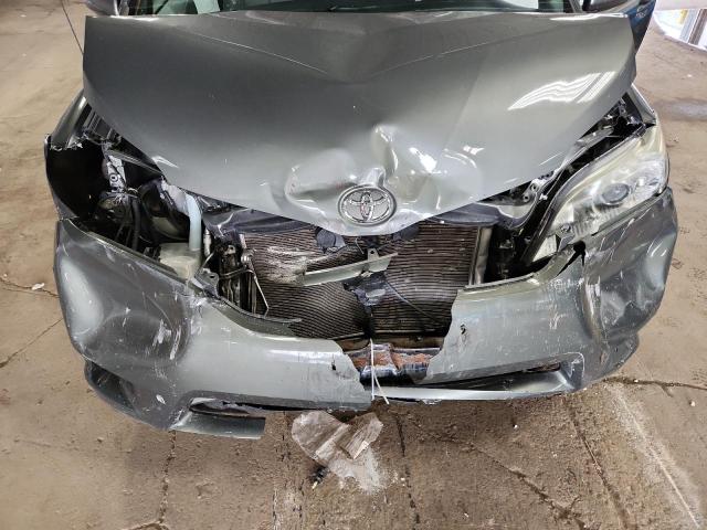 Photo 12 from auction – 2014 TOYOTA SIENNA XLE with VIN 5TDYK3DC7ES483963