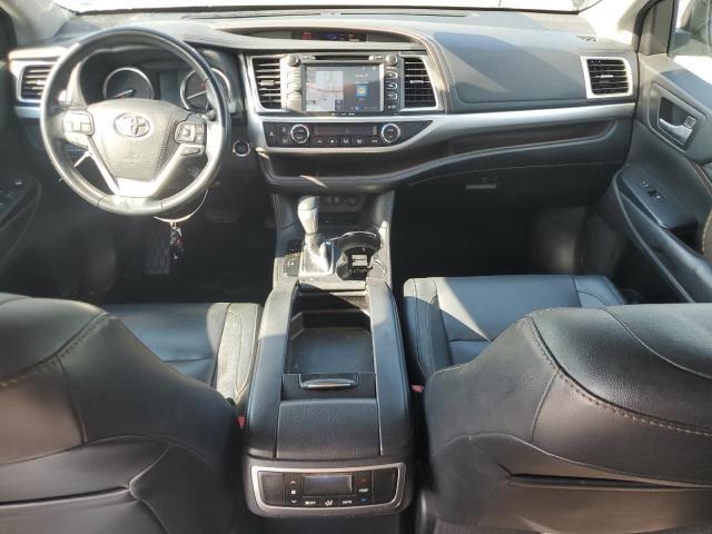 Photo 8 from auction – 2018 TOYOTA HIGHLANDER SE with VIN 5TDKZRFH5JS530155