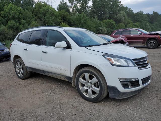 Photo 4 from auction – 2017 CHEVROLET TRAVERSE L with VIN 1GNKRGKD5HJ350969