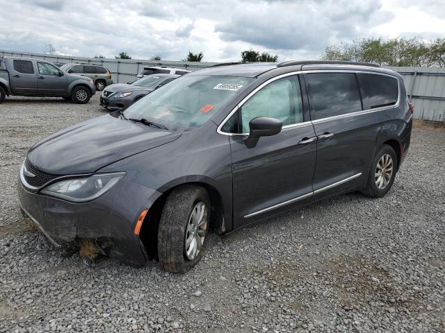 CHRYSLER PACIFICA T 2017 with VIN 2C4RC1BG7HR501810 - Photo from auction