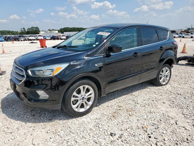 Photo 1 from auction – 2017 FORD ESCAPE SE with VIN 1FMCU0G92HUB67479
