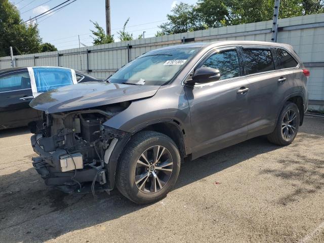 Photo 1 from auction – 2019 TOYOTA HIGHLANDER LE with VIN 5TDBZRFH6KS926547