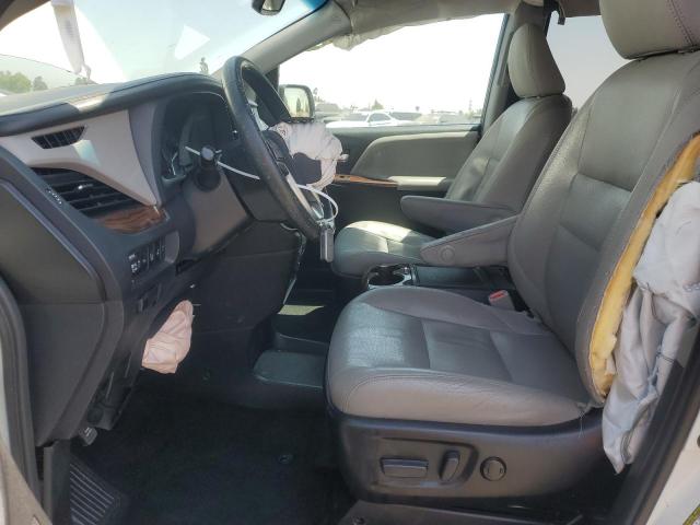 Photo 7 from auction – 2017 TOYOTA SIENNA XLE with VIN 5TDYZ3DC2HS809300