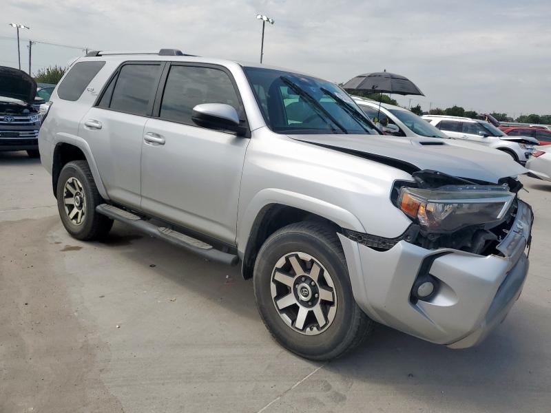 Photo 4 from auction – 2017 TOYOTA 4RUNNER SR with VIN JTEBU5JR6H5462015