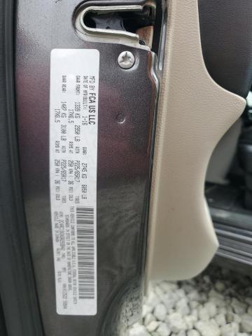 Photo 14 from auction – 2016 CHRYSLER TOWN & COU with VIN 2C4RC1BGXGR293842