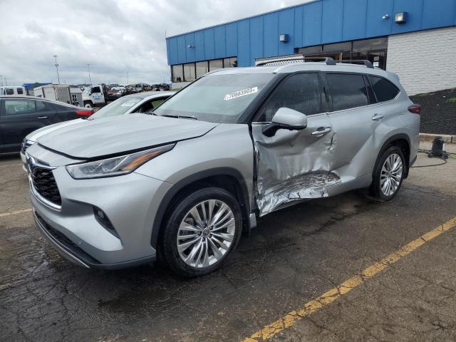 TOYOTA HIGHLANDER 2024 con VIN 5TDEBRCHXRS644640 - Foto de la subasta