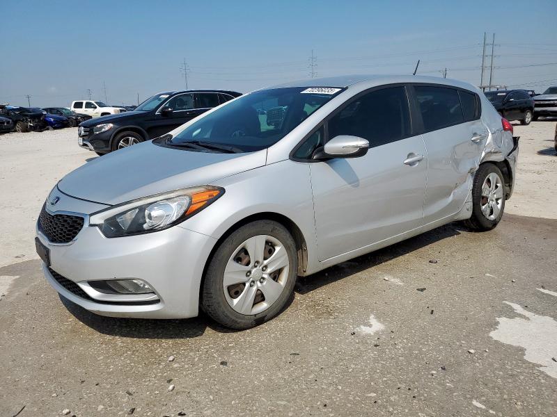 KIA FORTE LX 2016 with VIN KNAFK5A85G5586923 - Photo from auction