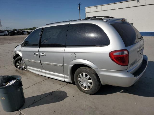 Photo 2 from auction – 2005 CHRYSLER TOWN & COU with VIN 2C4GP54L35R534716