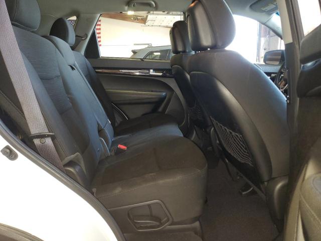 Photo 10 from auction – 2014 KIA SORENTO LX with VIN 5XYKT4A66EG533059