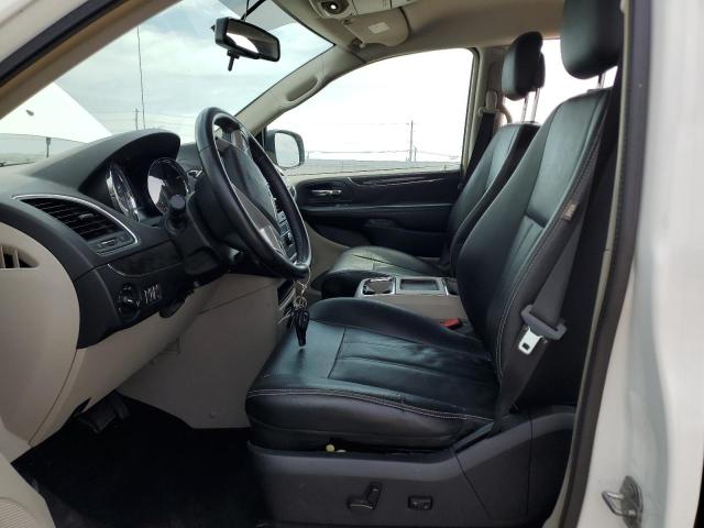 Photo 7 from auction – 2016 CHRYSLER TOWN & COU with VIN 2C4RC1BG2GR290238