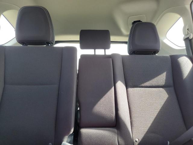 Photo 10 from auction – 2017 TOYOTA RAV4 XLE with VIN JTMRFREV6HJ125461