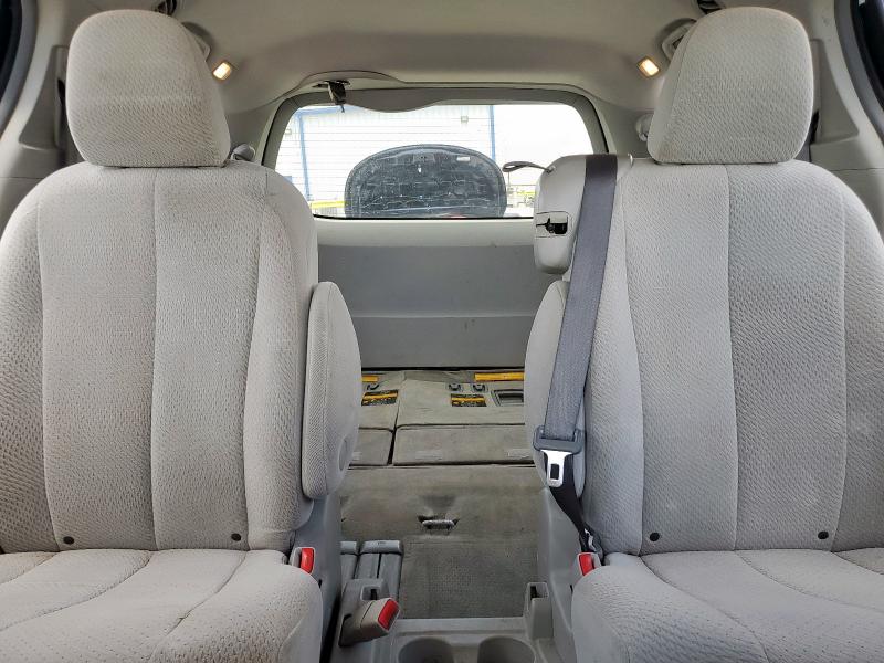 Photo 10 from auction – 2011 TOYOTA SIENNA LE with VIN 5TDKK3DC4BS133918