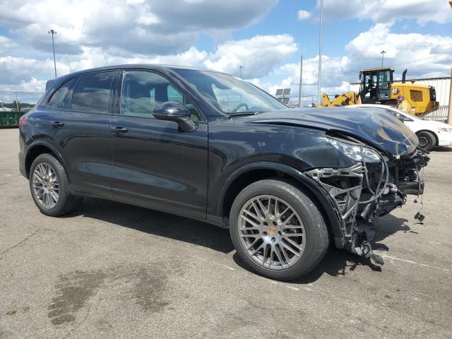 Photo 4 from auction – 2017 PORSCHE CAYENNE with VIN WP1AA2A24HKA80687