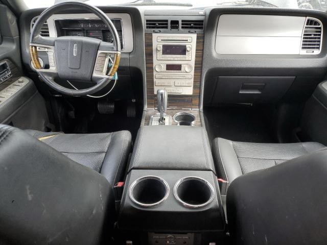 Photo 8 from auction – 2010 LINCOLN NAVIGATOR with VIN 5LMJJ2J51AEJ07420