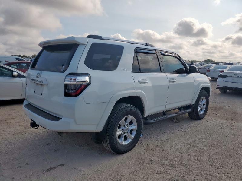 Photo 3 from auction – 2022 TOYOTA 4RUNNER SR with VIN JTENU5JR8N6011073