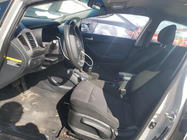 Photo 7 from auction – 2017 KIA FORTE LX with VIN 3KPFK4A7XHE144648