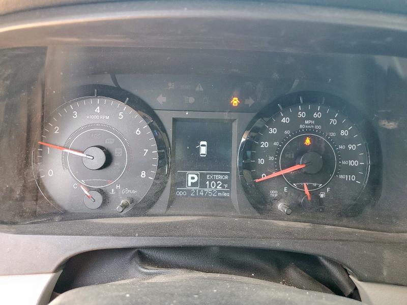 Photo 9 from auction – 2016 TOYOTA SIENNA LE with VIN 5TDKK3DC3GS740044
