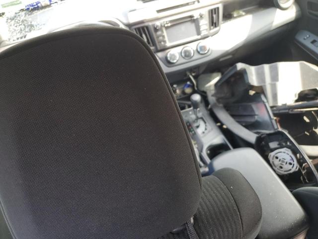 Photo 8 from auction – 2018 TOYOTA RAV4 LE with VIN JTMBFREV2JJ261027