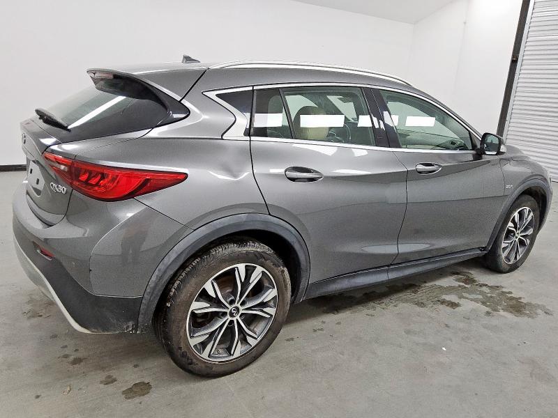 Photo 3 from auction – 2018 INFINITI QX30 BASE with VIN SJKCH5CR2JA055541