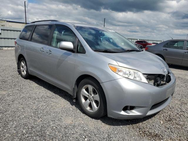Photo 4 from auction – 2015 TOYOTA SIENNA LE with VIN 5TDKK3DC9FS560307