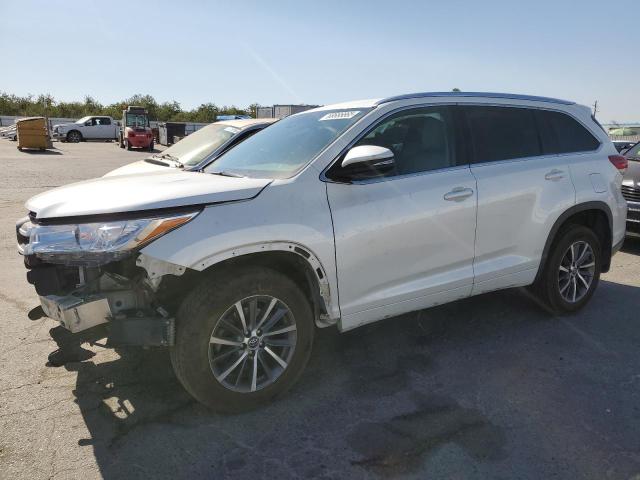 TOYOTA HIGHLANDER 2017 with VIN 5TDJZRFH3HS511531 - Photo from auction