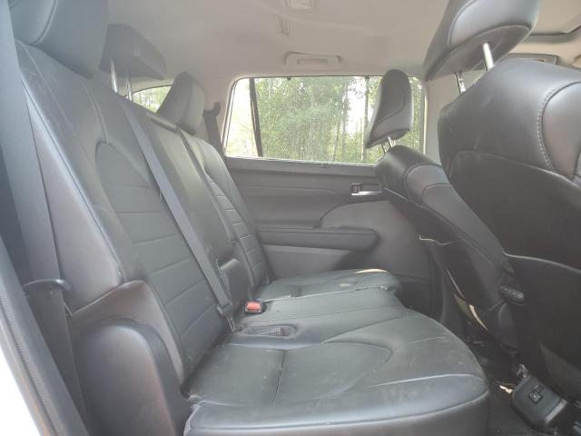 Photo 11 from auction – 2022 TOYOTA HIGHLANDER with VIN 5TDGBRCH8NS079842