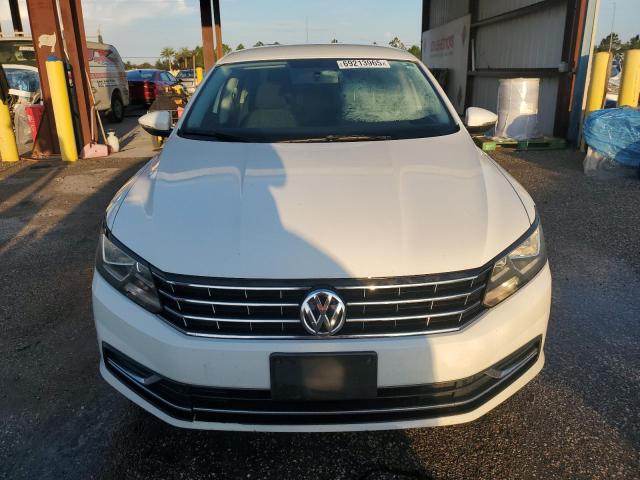 Photo 5 from auction – 2016 VOLKSWAGEN PASSAT S with VIN 1VWAT7A38GC025005