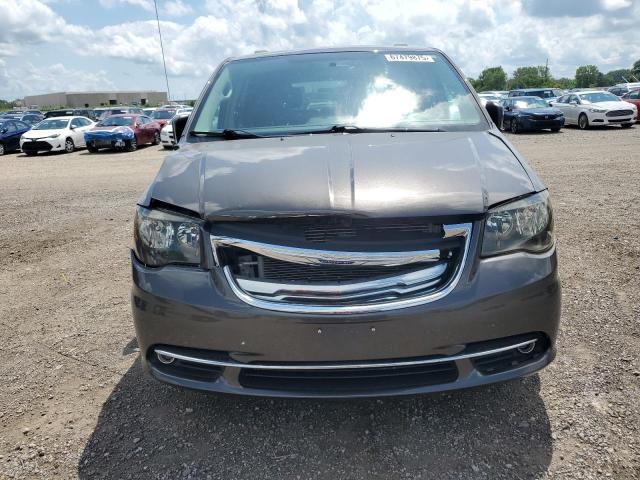 Photo 5 from auction – 2016 CHRYSLER TOWN & COU with VIN 2C4RC1BGXGR245340