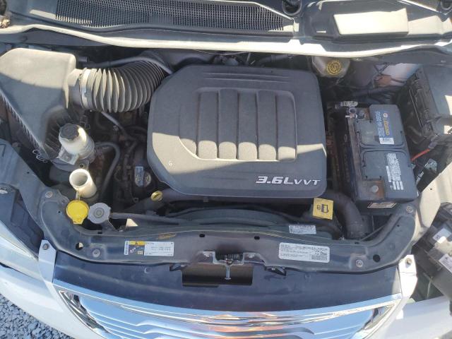 Photo 12 from auction – 2016 CHRYSLER TOWN & COU with VIN 2C4RC1BG3GR186745