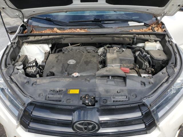 Photo 12 from auction – 2018 TOYOTA HIGHLANDER with VIN 5TDJZRFHXJS845111