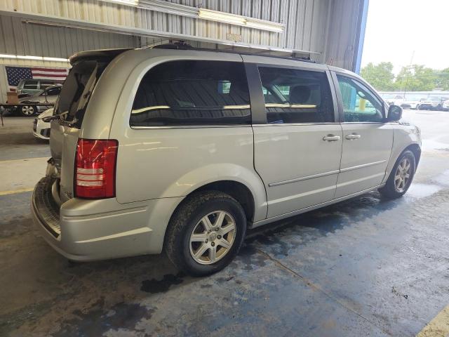 Photo 3 from auction – 2010 CHRYSLER TOWN & COU with VIN 2A4RR5D16AR214571