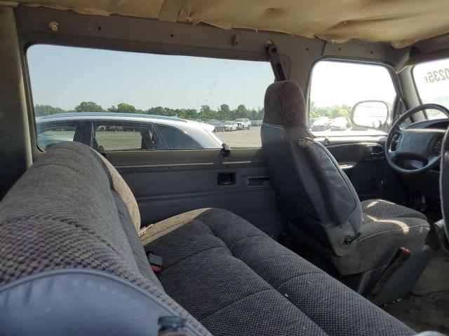 Photo 11 from auction – 2000 DODGE RAM WAGON with VIN 2B4JB25YXYK138077