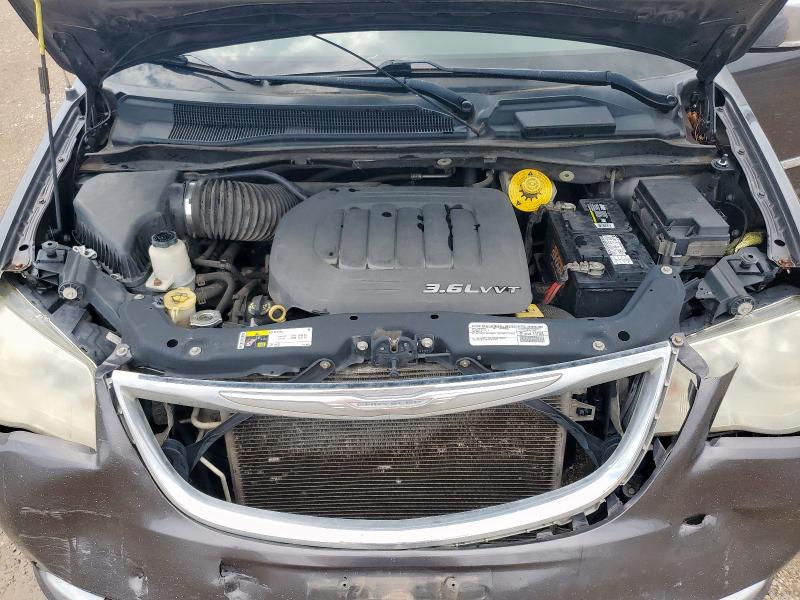Photo 12 from auction – 2015 CHRYSLER TOWN & COU with VIN 2C4RC1CG1FR514242