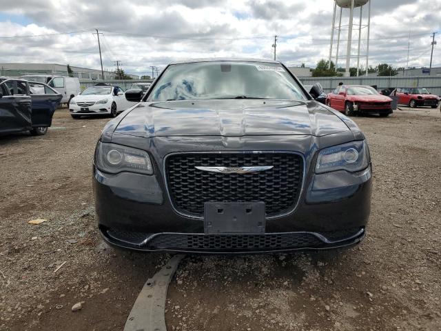 Photo 5 from auction – 2019 CHRYSLER 300 TOURIN with VIN 2C3CCAAG0KH727101