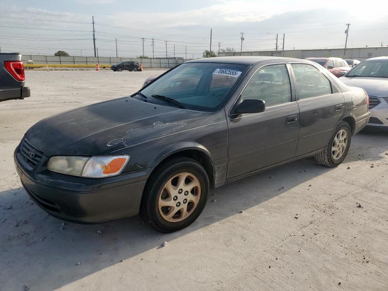 TOYOTA CAMRY CE 2000 with VIN JT2BG22K8Y0491968 - Photo from auction