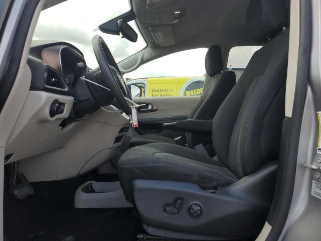 Photo 7 from auction – 2017 CHRYSLER PACIFICA T with VIN 2C4RC1DG2HR502098