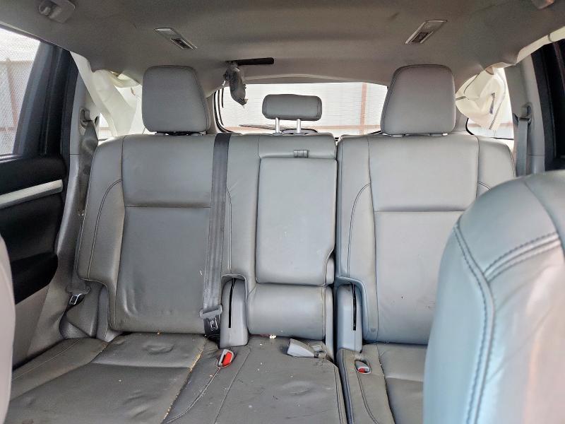 Photo 10 from auction – 2015 TOYOTA HIGHLANDER with VIN 5TDKKRFH2FS118867