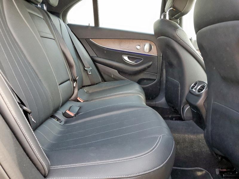 Photo 10 from auction – 2017 MERCEDES-BENZ E 300 with VIN WDDZF4JB1HA095936