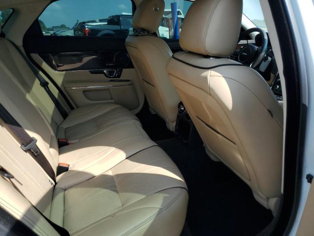 Photo 10 from auction – 2017 JAGUAR XJ with VIN SAJWJ1CD8H8W06172
