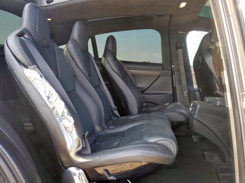 Photo 11 from auction – 2016 TESLA MODEL X with VIN 5YJXCAE25GF004529