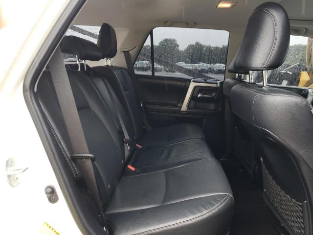 Photo 11 from auction – 2015 TOYOTA 4RUNNER SR with VIN JTEBU5JR3F5271858